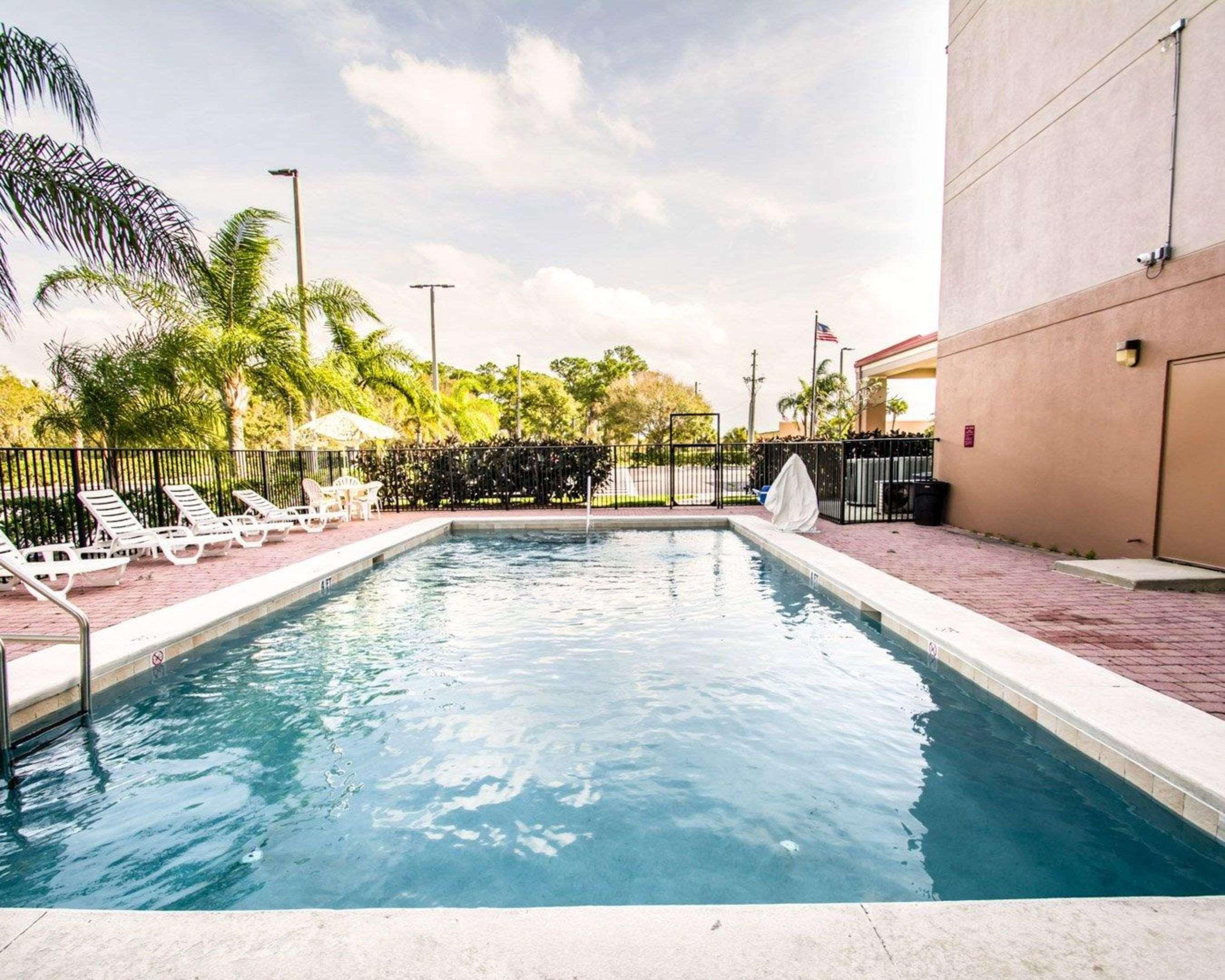 Sleep Inn Fort Pierce I-95 מראה חיצוני תמונה