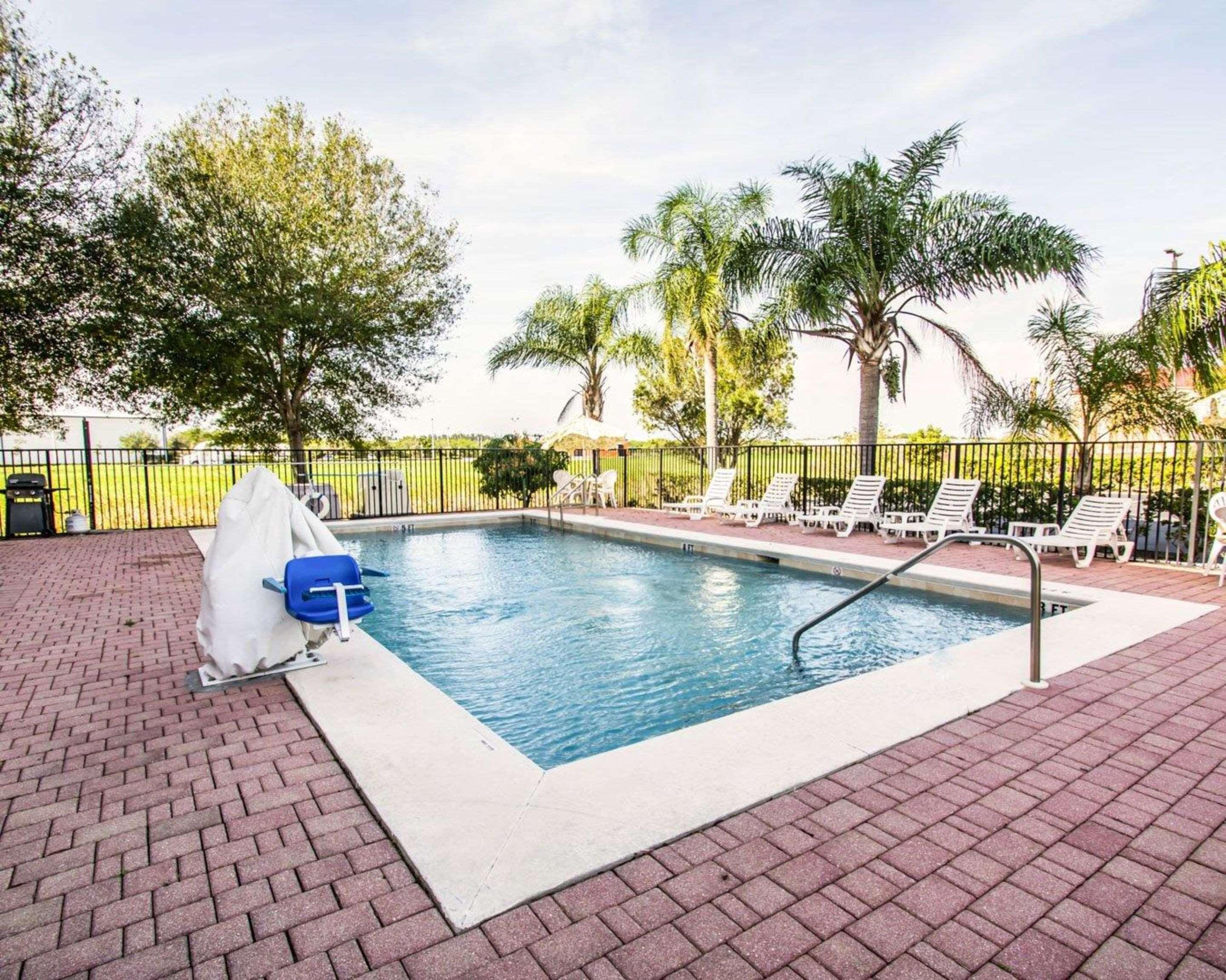 Sleep Inn Fort Pierce I-95 מראה חיצוני תמונה